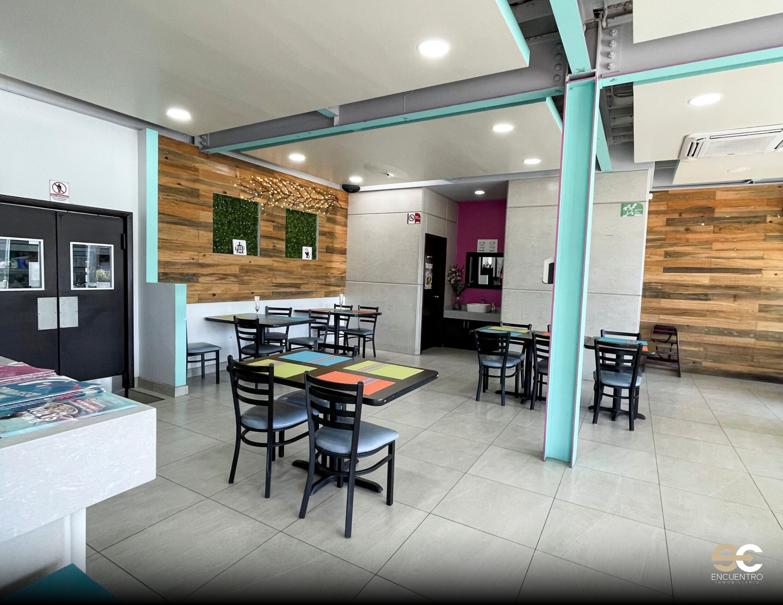 restaurante-en-agua-caliente-ec-inmobiliario8
